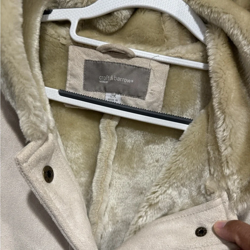 CROFT & BARROW Beige Faux Fur & Suede Hooded Coat - Picture 8 of 8